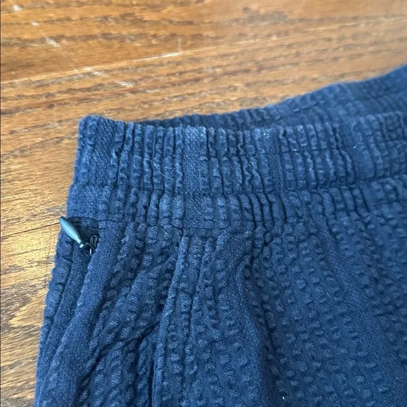 Abercrombie & Fitch Dark Blue Textured Shorts - Picture 3 of 5